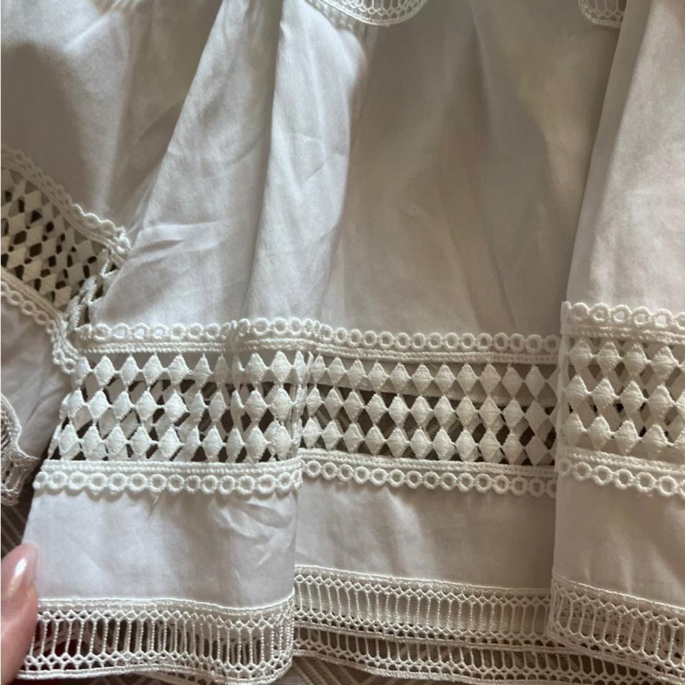 Bebe White ruffled Boho Detailed long sleeved cropped Blouse size M - Picture 13 of 13